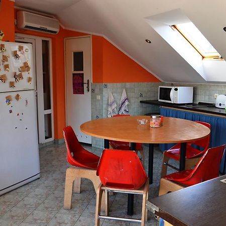 Wanted Hostel Lviv Luaran gambar