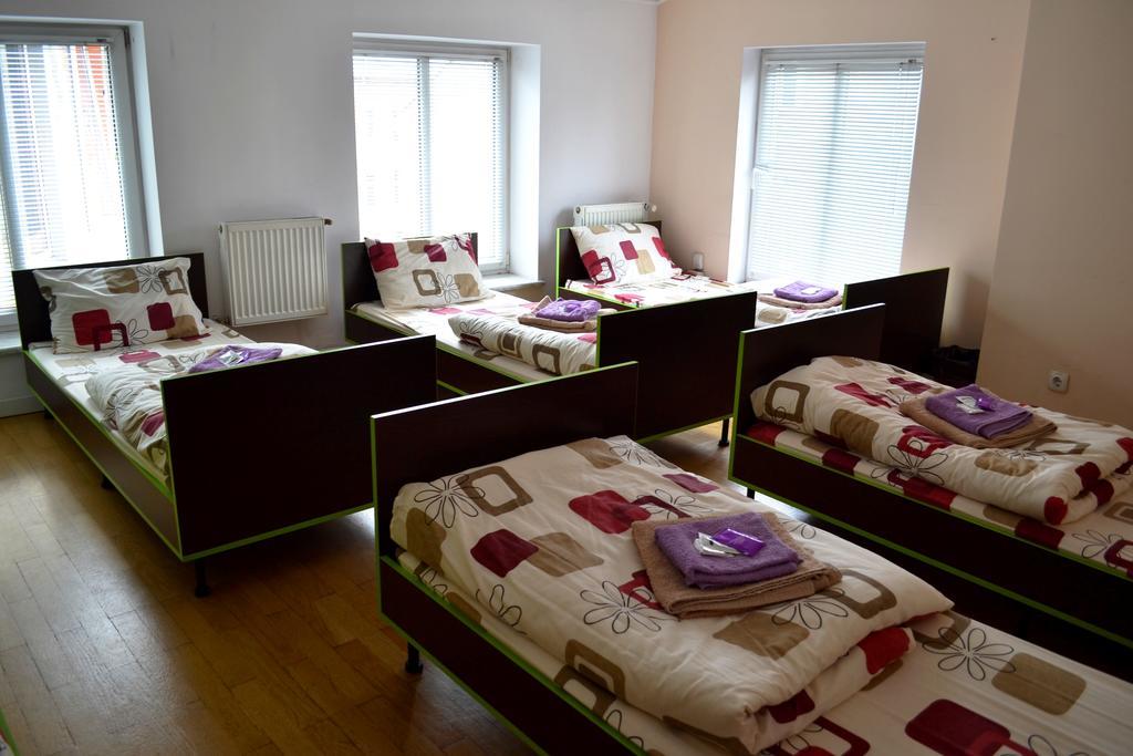 Wanted Hostel Lviv Luaran gambar