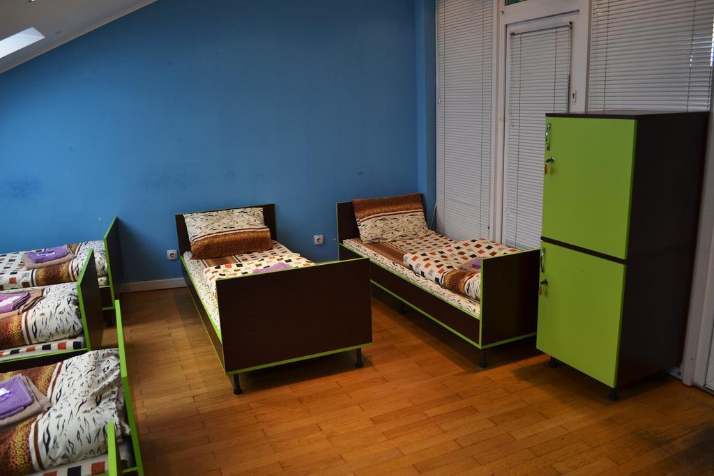 Wanted Hostel Lviv Luaran gambar