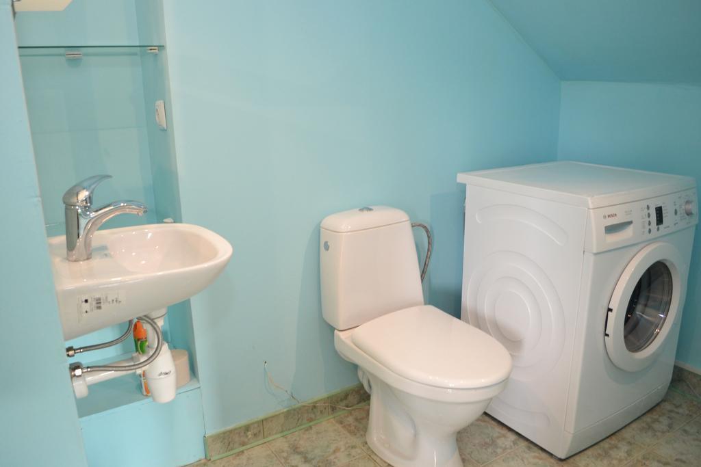 Wanted Hostel Lviv Luaran gambar